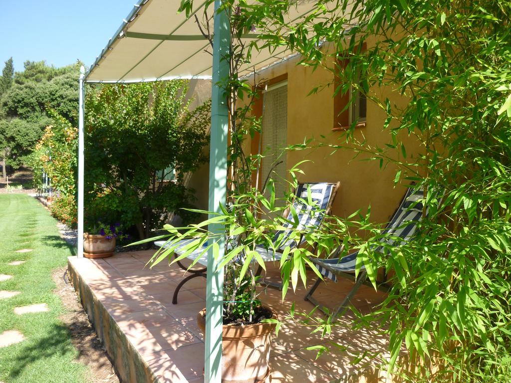 La Genestiere Bed & Breakfast Clermont-lʼHérault Dış mekan fotoğraf