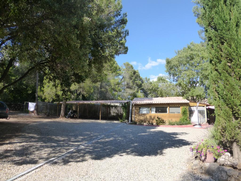 La Genestiere Bed & Breakfast Clermont-lʼHérault Dış mekan fotoğraf