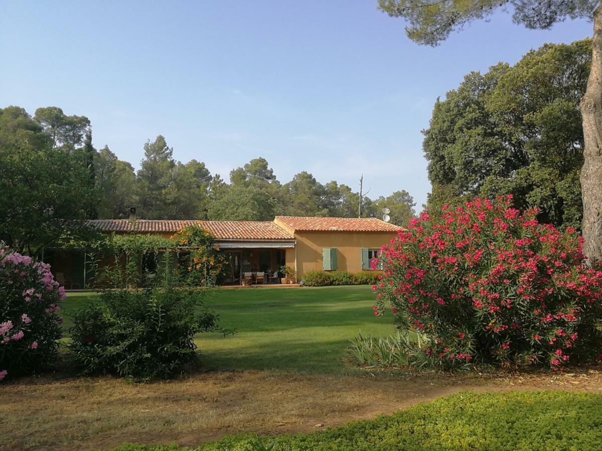 La Genestiere Bed & Breakfast Clermont-lʼHérault Dış mekan fotoğraf